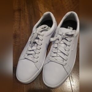 NWOT Sorel Womens White Sneakers 9.5 Minimalist Perfect Everyday Shoe